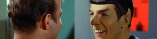 Kirk e Spock num momento de alegria